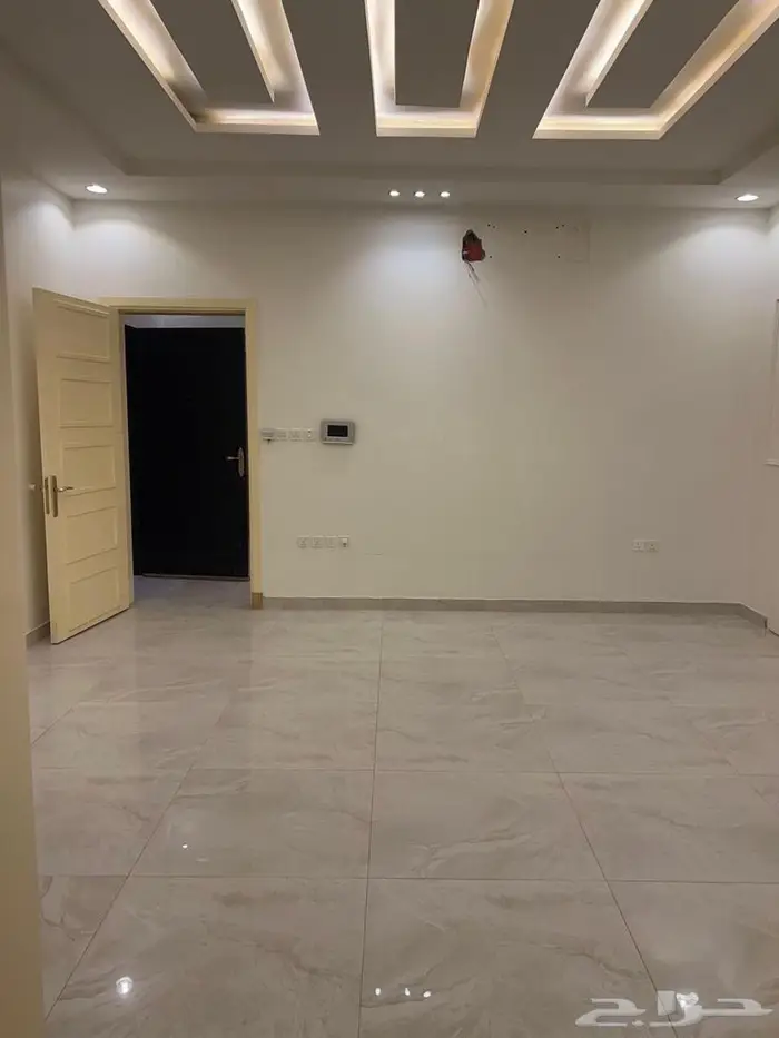 للايجار شقة في فلة فاخرة حي العارض 0