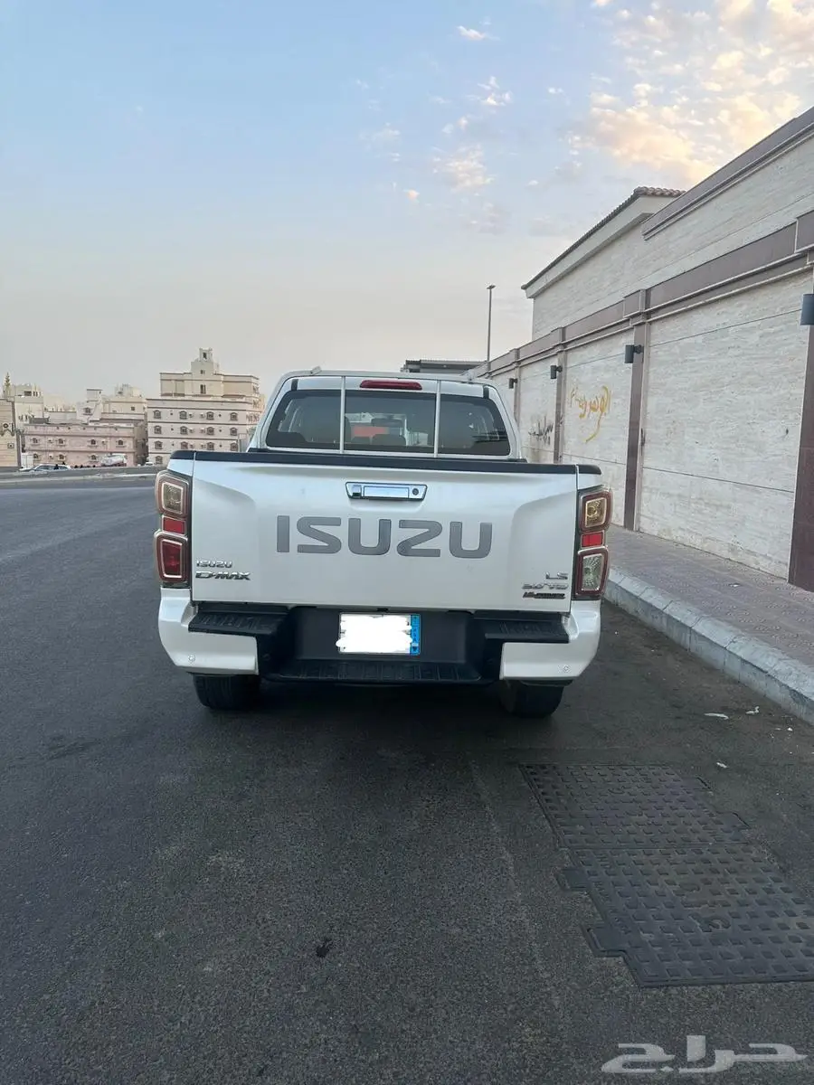 ايسوزو ديماكس LS للبيع 1