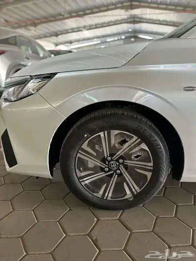 تويوتا يارس نص فل Y PLUS كاش واقساط 2026 11