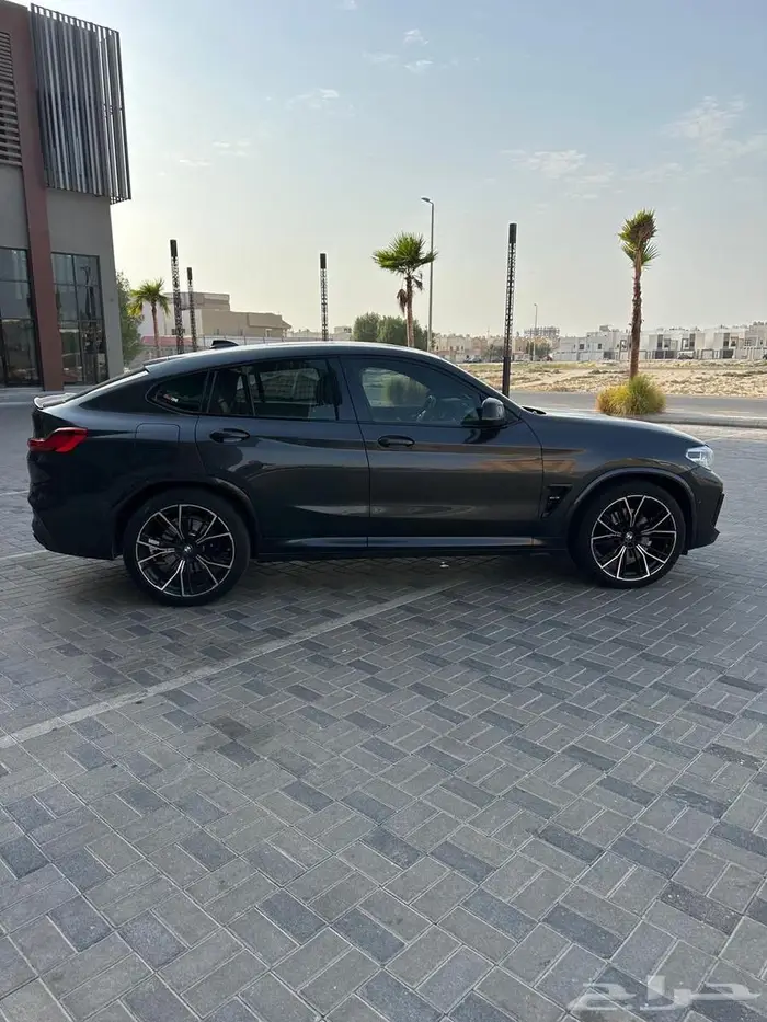 2020 BMW X4 حالة السياره مستعمله 3