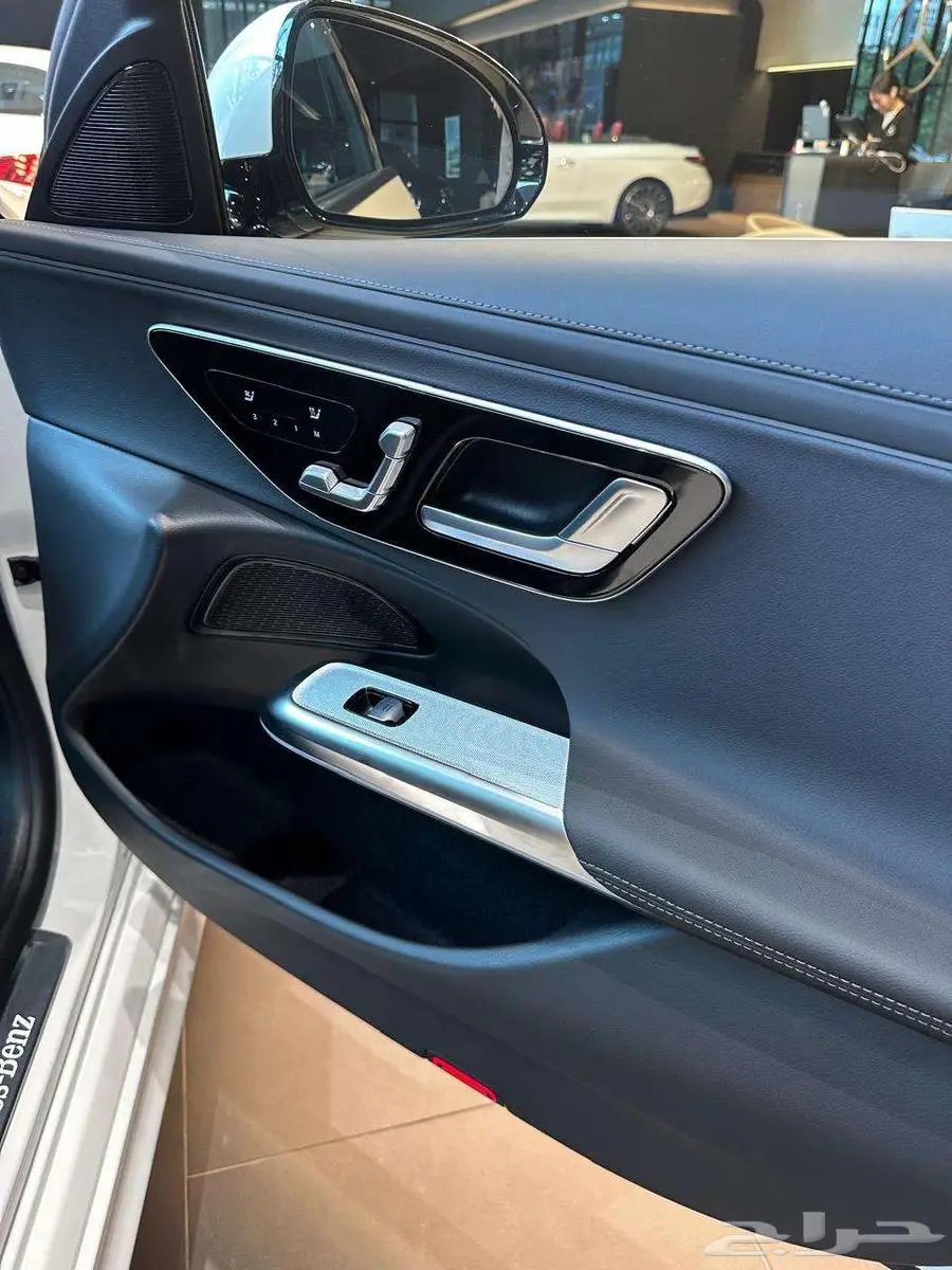 مرسيدس E200 اصفار وارد كوريا 6