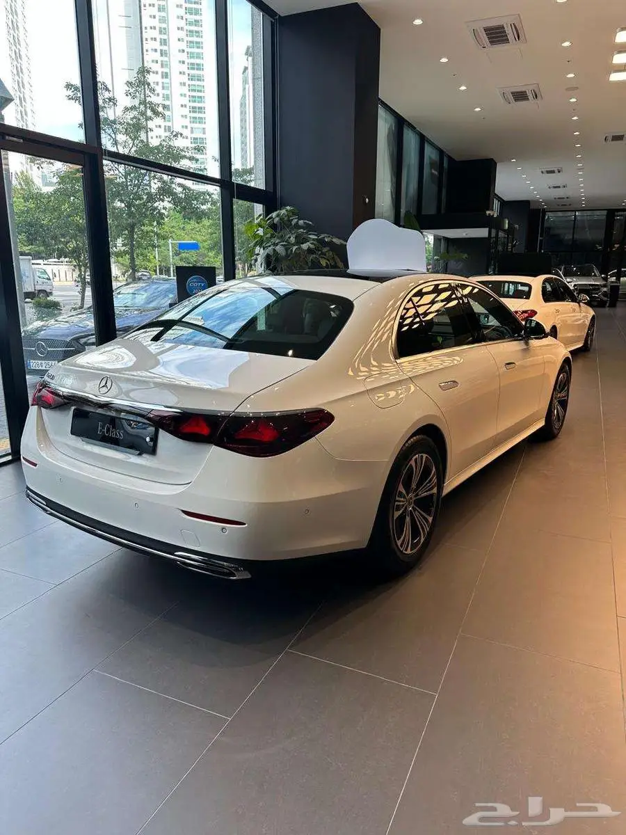 مرسيدس E200 اصفار وارد كوريا 3