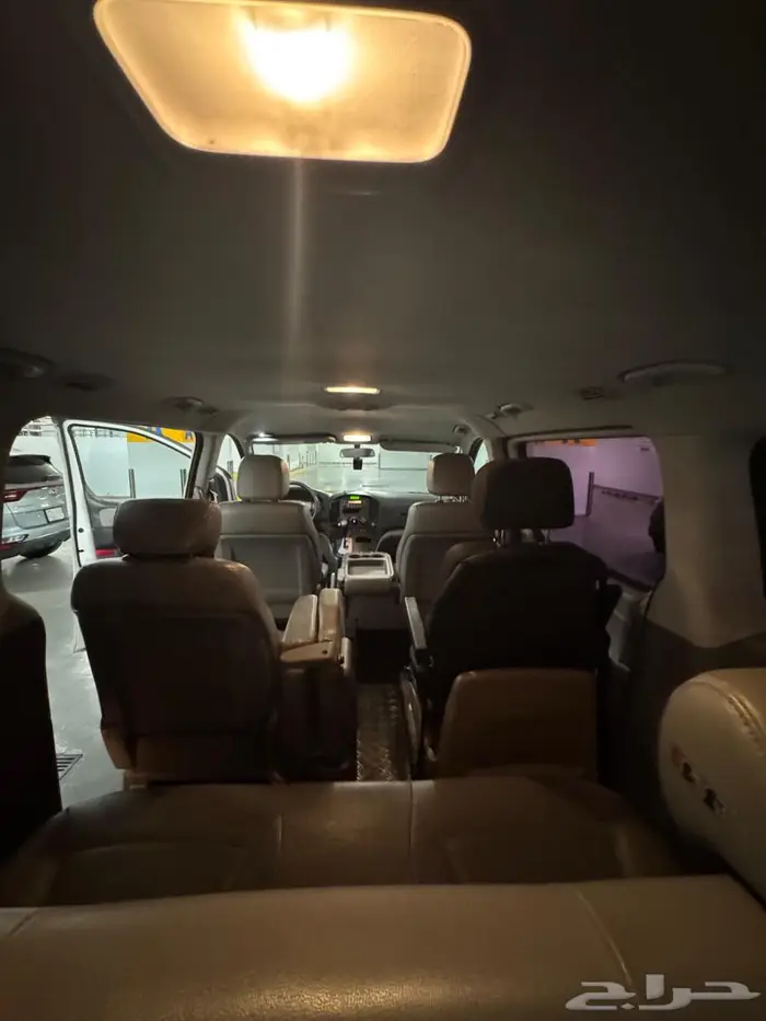 هيونداي فان ديزل H1 2015 نظيف 8