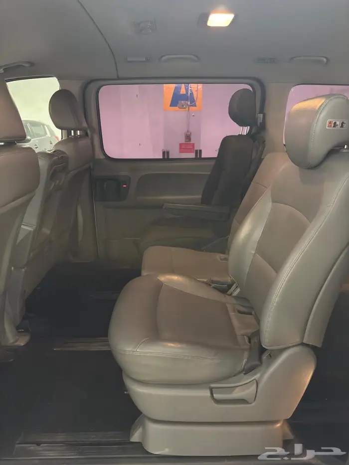 هيونداي فان ديزل H1 2015 نظيف 10