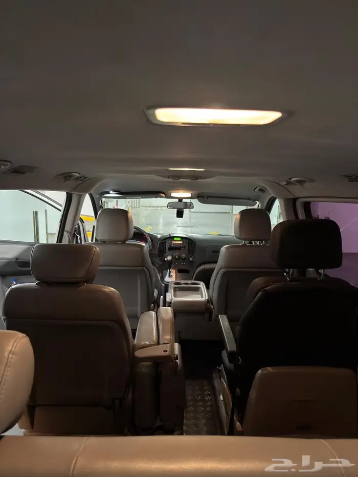 هيونداي فان ديزل H1 2015 نظيف 18