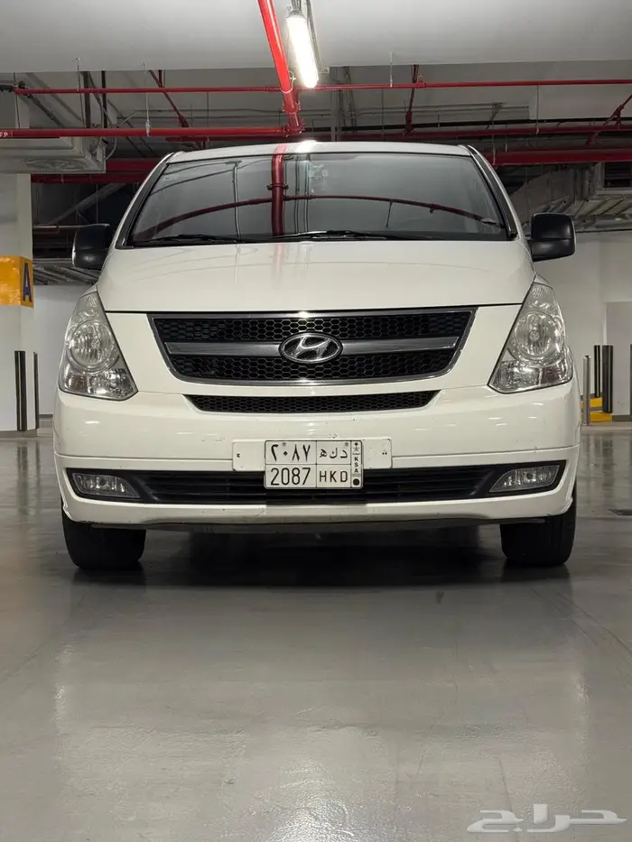 هيونداي فان ديزل H1 2015 نظيف 1