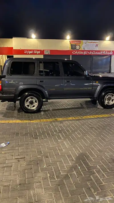السلام عليكم ورحمة الله وبركاتة اعرض لكم جيب صالون السيارة 20