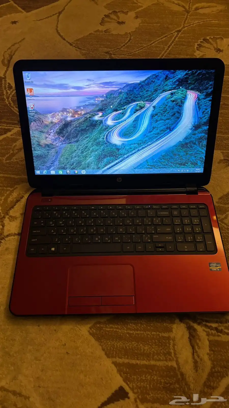 لابتوب hp احمر 1