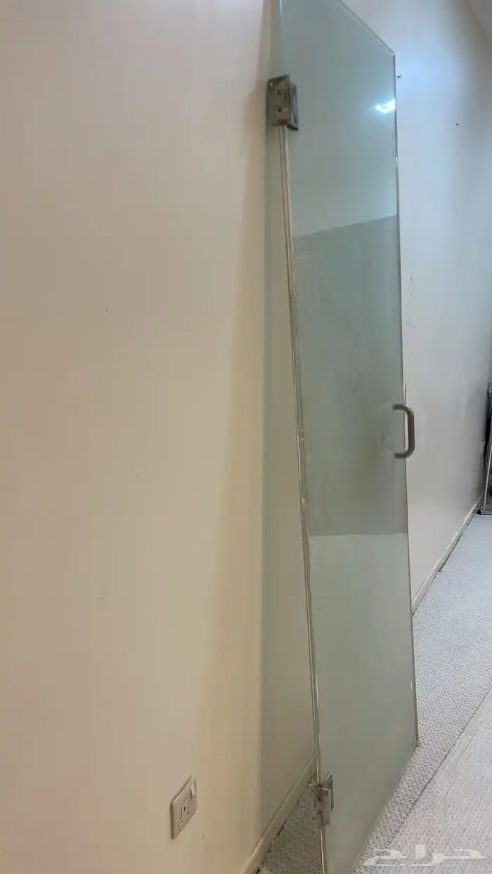 للبيع باب قزاز مع نافذه اللمنيوم 3