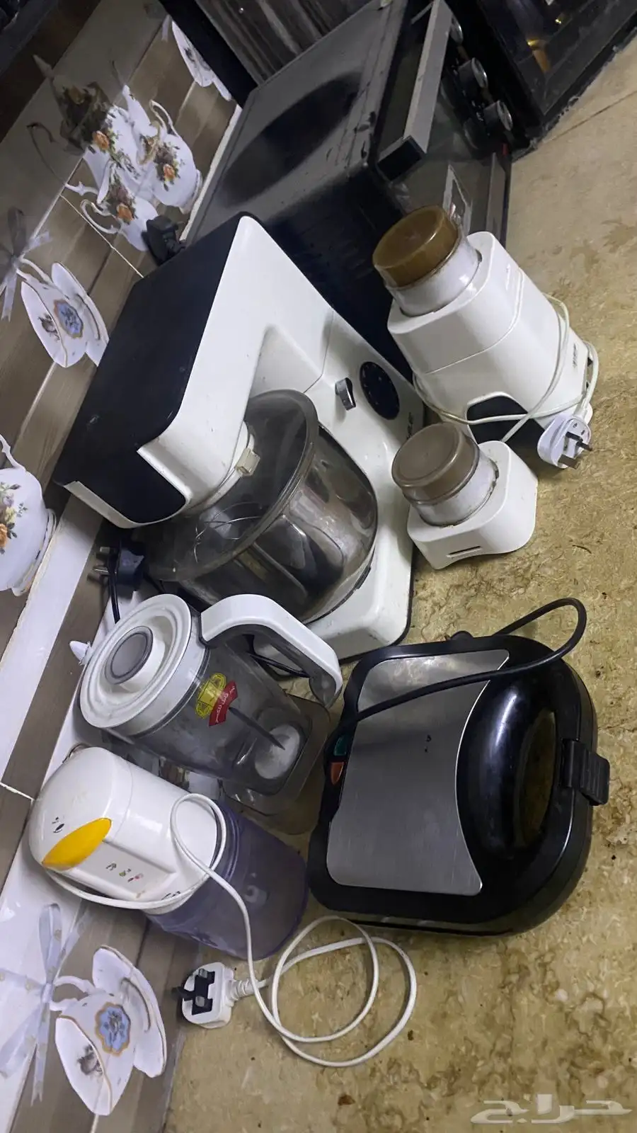 اجهزة كهربائية خلاط و ماكرويف و مكنسه كهربائية 0