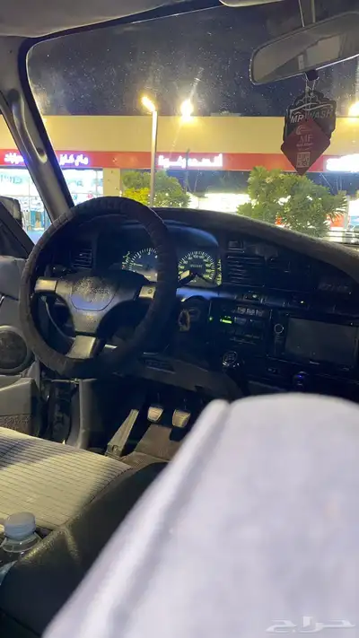 السلام عليكم ورحمة الله وبركاتة اعرض لكم جيب صالون السيارة 29