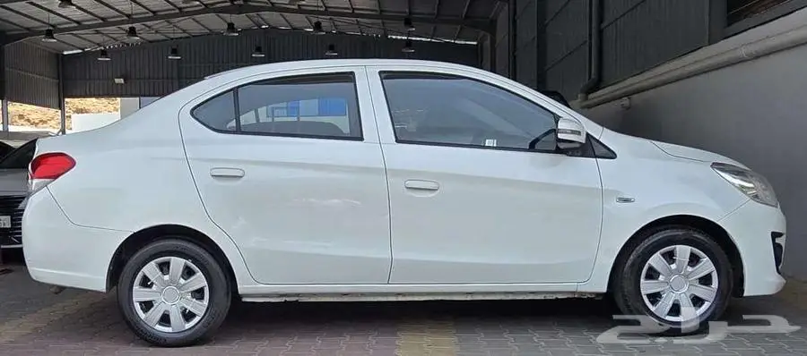 ميتسوبيشي اتراج 2020 ستاندر 4