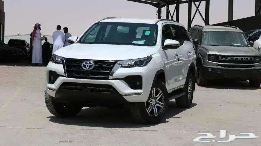 تويوتا فورتشنر VX1 بنزين 2025 سعودي 1