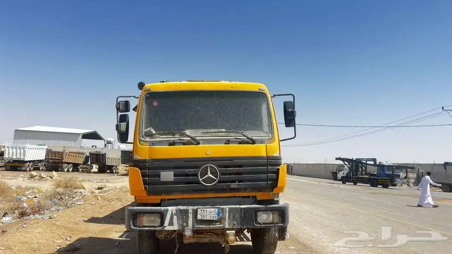 تريلا مرسيدس جفالي مع قلاب موديل 95 2