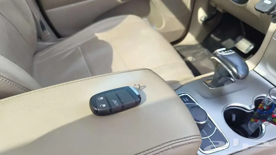 جيب شيروكي ليمتد 2015 39