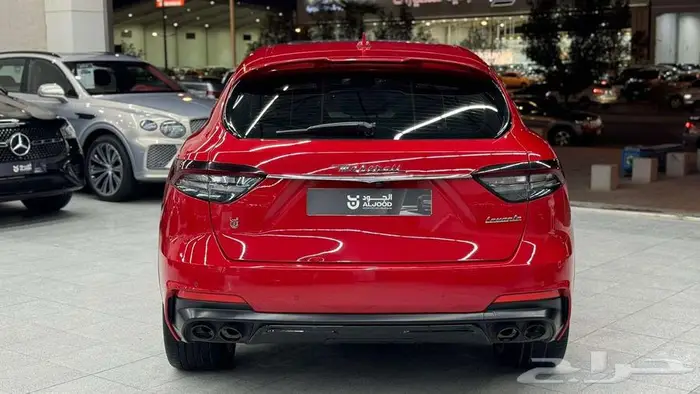 2021 مازيراتي ليفانتي MASERATI levante 4