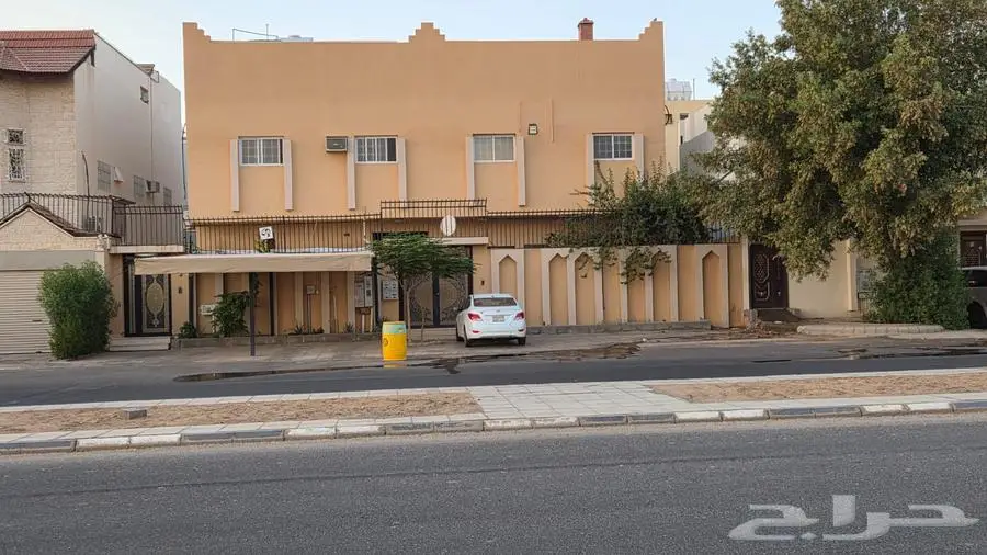عمارة للبيع بحي النهضة ( الدخل 1 ) دورين (شقتين ) شارع 40م 0