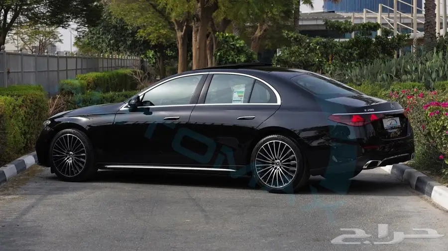 مرسيدس بنز e200 AMG kit خليجي اصفار مع ضمان الوكيل 5
