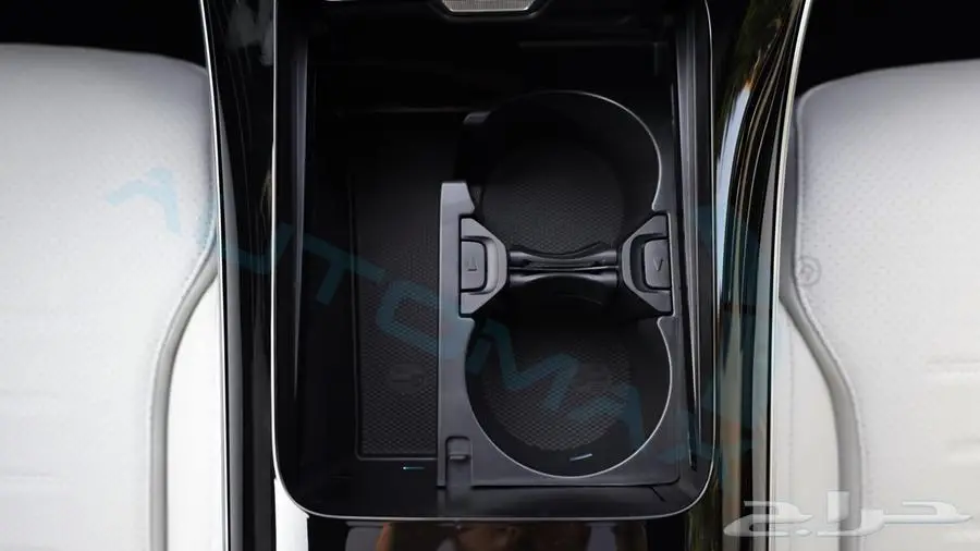 مرسيدس بنز c200 premium 2025 خليجي اصفار مع ضمان الوكيل 20