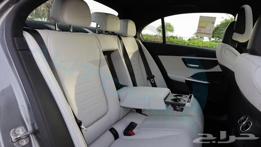 مرسيدس بنز c200 premium 2025 خليجي اصفار مع ضمان الوكيل 22