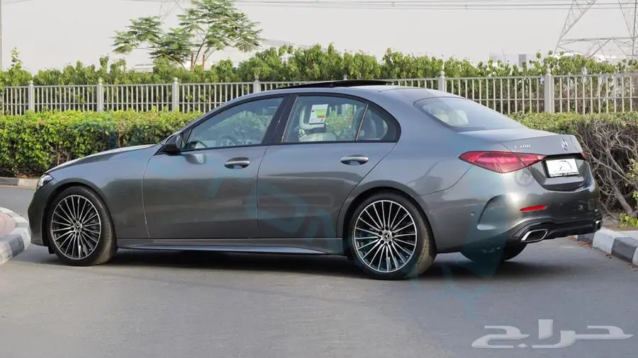 مرسيدس بنز c200 premium 2025 خليجي اصفار مع ضمان الوكيل 4