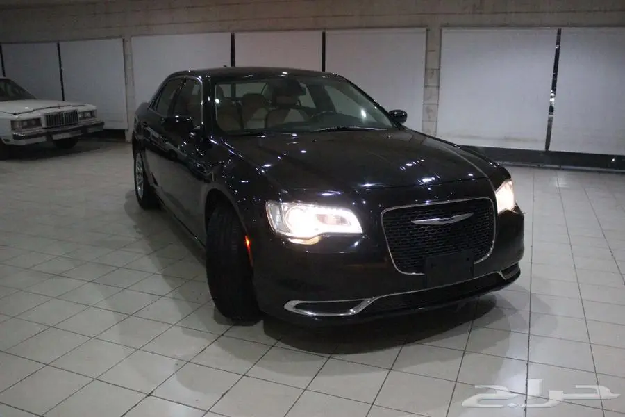 كرايسلر 2019-300 اسود بطاقة جمركية بوية بلدها 1