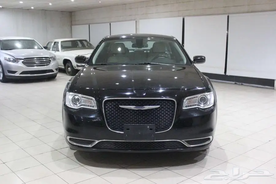 كرايسلر 2019-300 اسود بطاقة جمركية بوية بلدها 3
