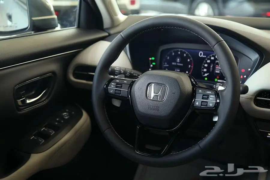 هوندا ZR-V LX 2024 من صالح للسيارات تألق بالتقنية والأداء 4