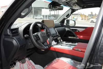 لكزس 2025 LX 600 F SPORT اسود داخل احمر كاش فقط 11