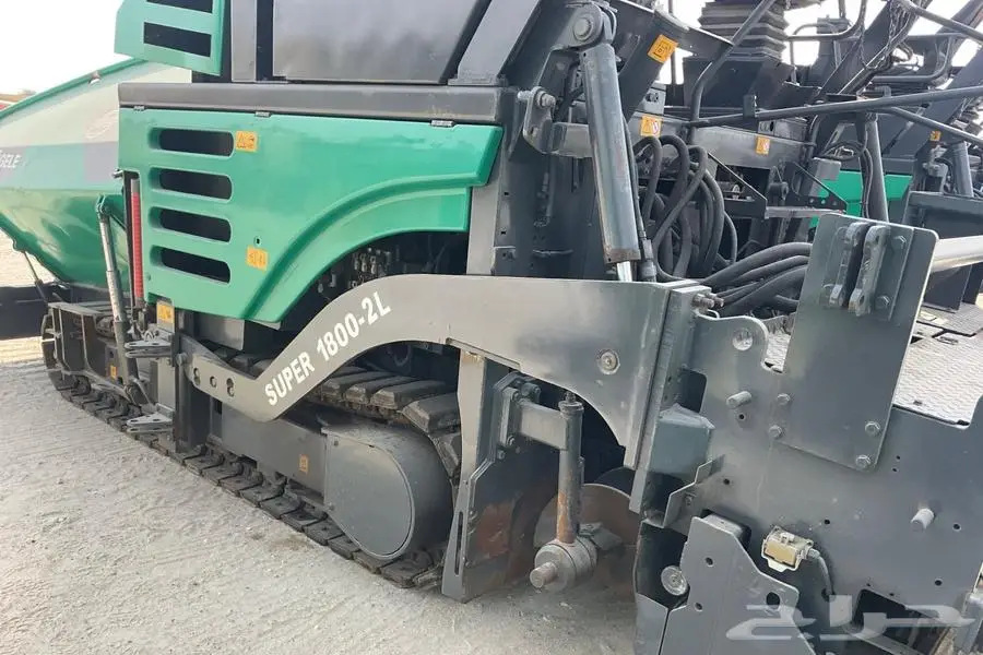 للبيع فرادة إسفلت Vogele Super S1800-2L موديل 2016 5