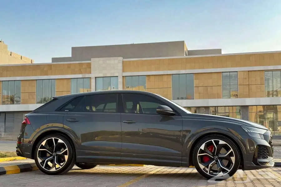 اودي Q8 RS V8 2021 رمادي سعودي تحت الضمان 2