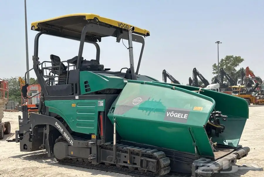 للبيع فرادة إسفلت Vogele Super S1800-2L موديل 2016 0