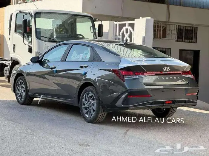 هيونداي ألنترا سمارت 1.6 كوري 2025 رصاصي لماع 4