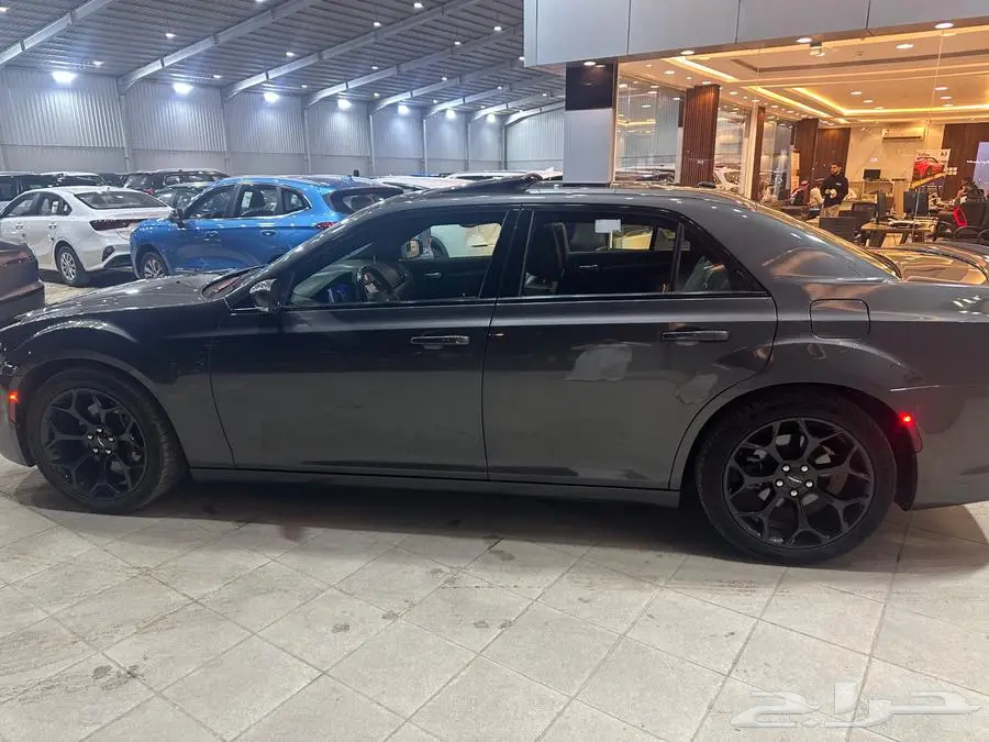 للبيع كرايسلر 300S V8 فل كامل موديل 2020 - نظافة وكالك 1