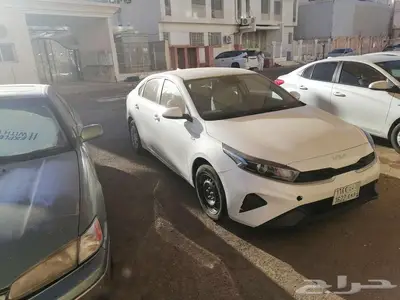 كيا سيراتو 2024 ابيض ماشي 3000 كم 11
