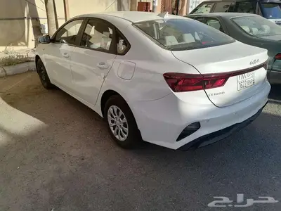 كيا سيراتو 2024 ابيض ماشي 3000 كم 8