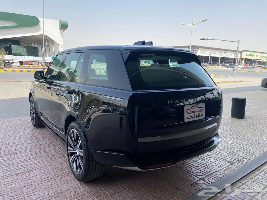 رنج روفر HSE فل كامل 2023 اسود 13