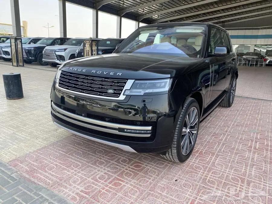 رنج روفر HSE فل كامل 2023 اسود 1