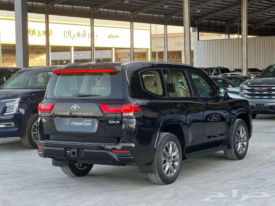 لاندكروزر GXR L4 جلد ابواب شفط (بريمي) 2025 كاش واقساط 3