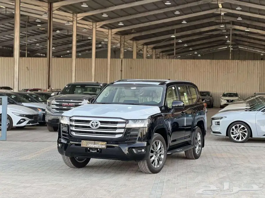 لاندكروزر GXR L4 جلد ابواب شفط (بريمي) 2025 كاش واقساط 0