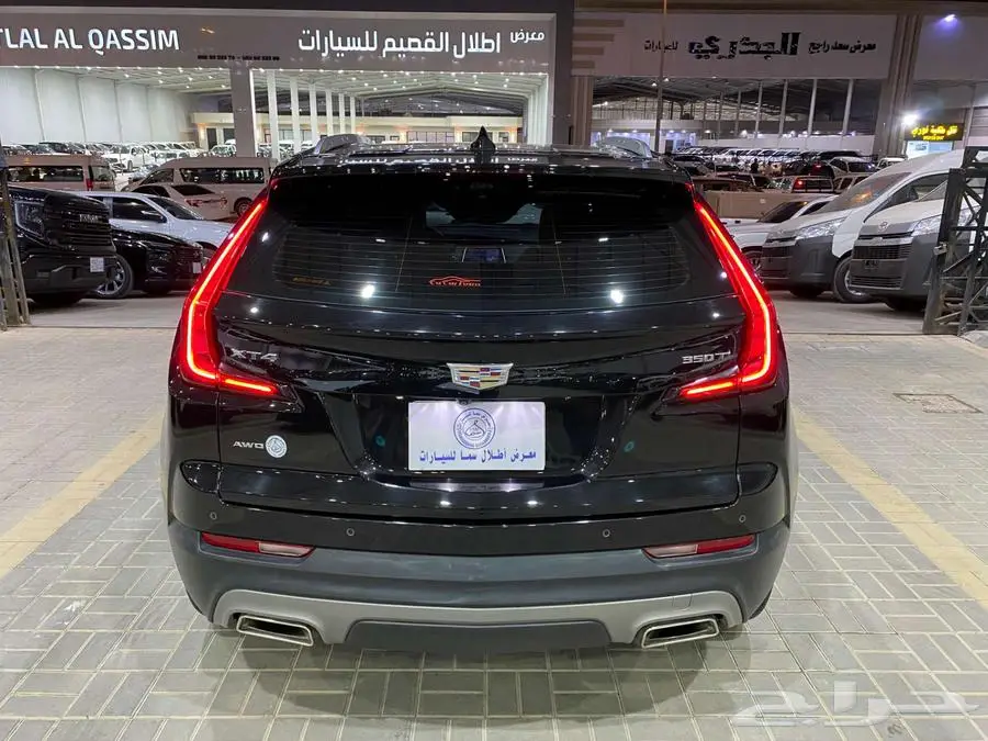 كاديلاك اكس تي 4 موديل 2023 اسود فل سعودي ماشيه 20 الف كم 6