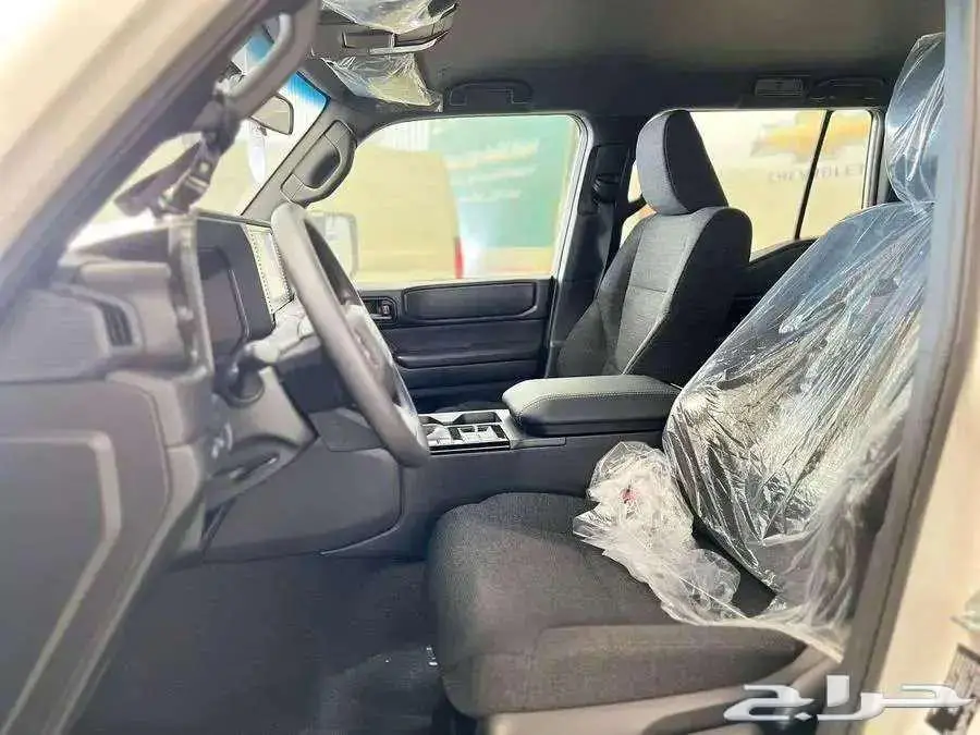 تويوتا برادو TX2 ديزل 2025 سعودى ابيض 4