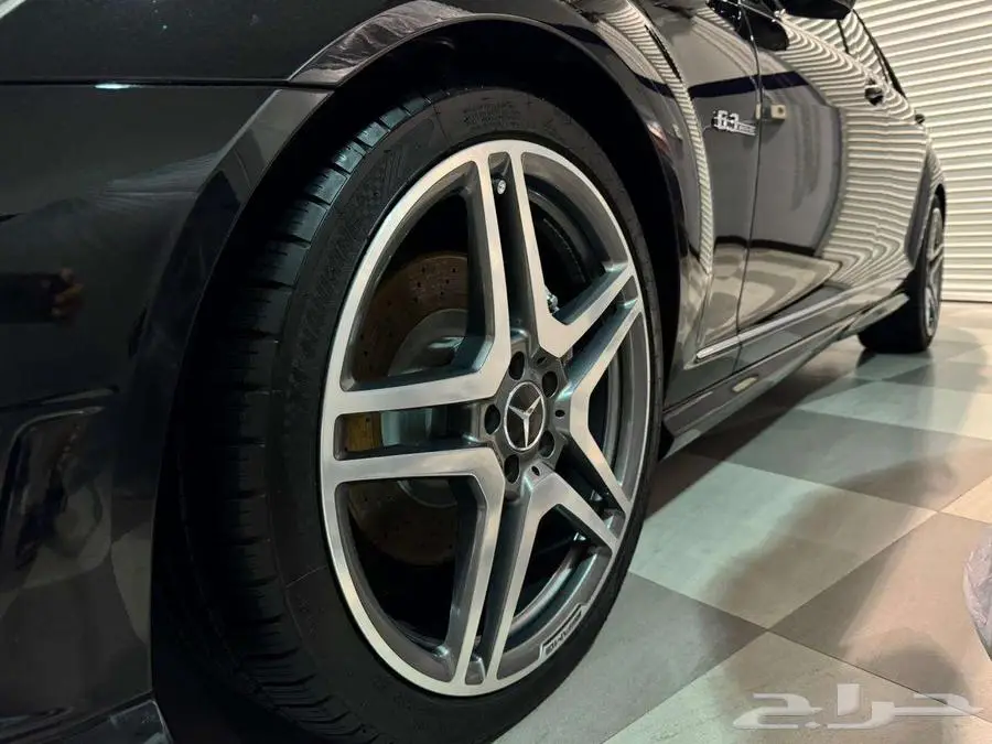 Mercedes مخزن كالجديد العداد (40) الف بدي وكاله عالشرط 1