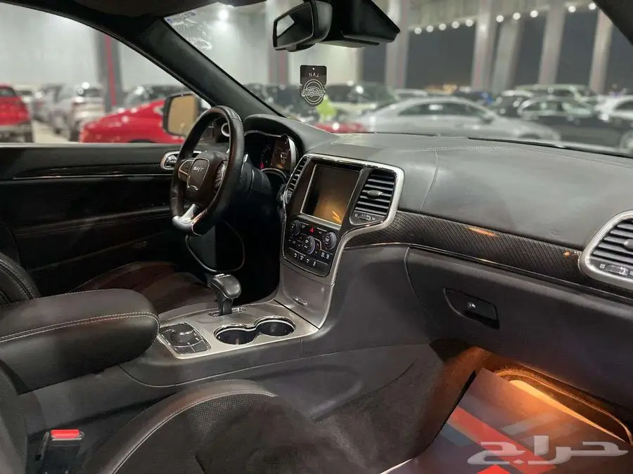 جيب شروكي SRT 9