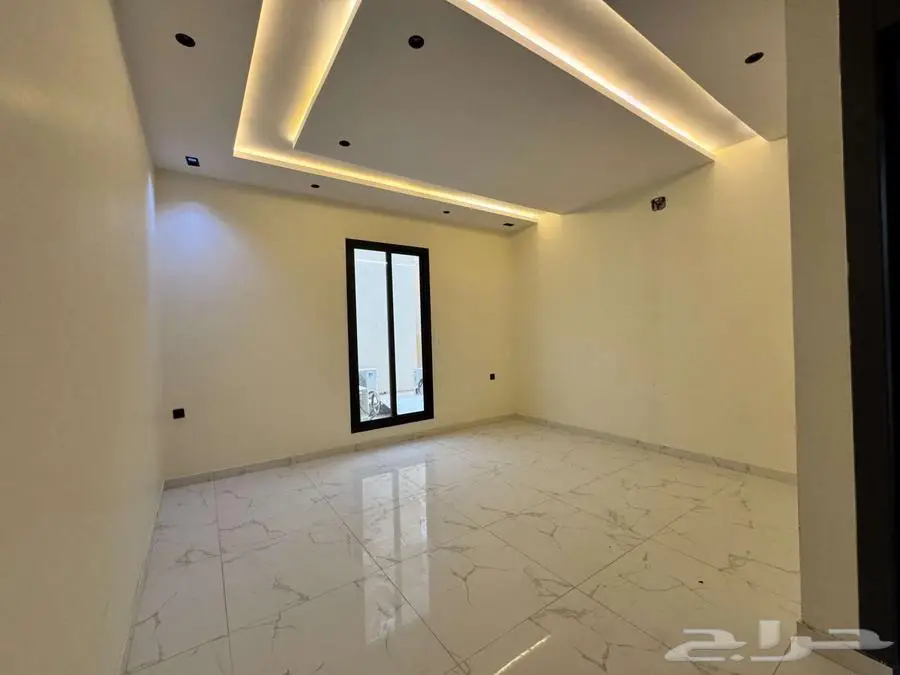 دور من 6 غرف و 5 حمامات في بدر للإيجار ب 36000 سنوي 4