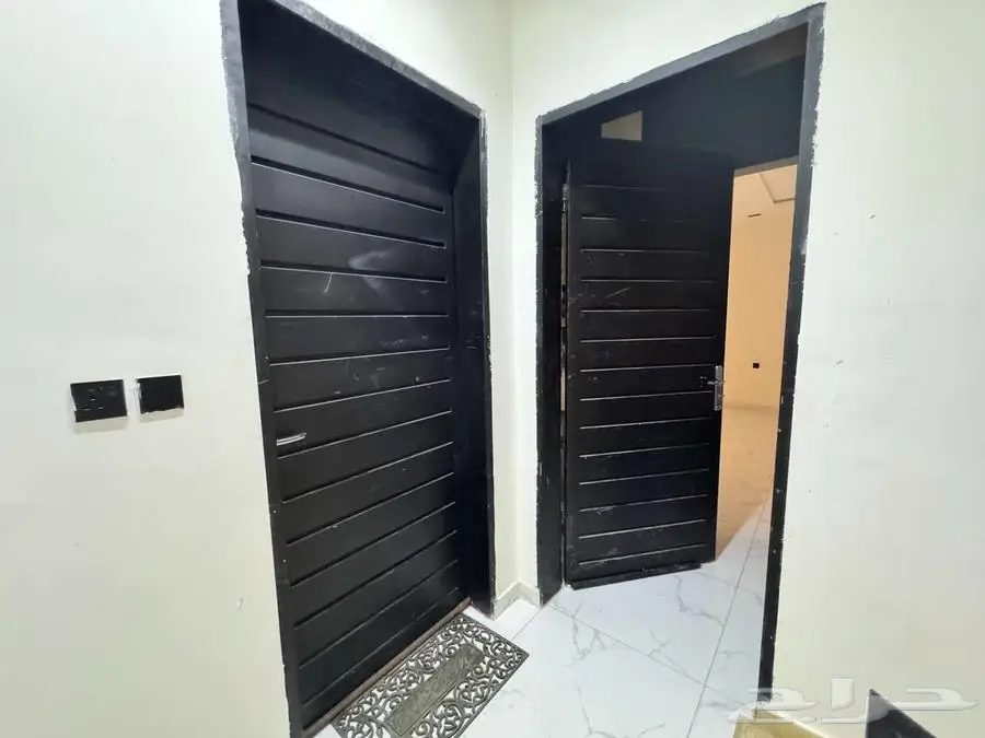 دور من 6 غرف و 5 حمامات في بدر للإيجار ب 36000 سنوي 12