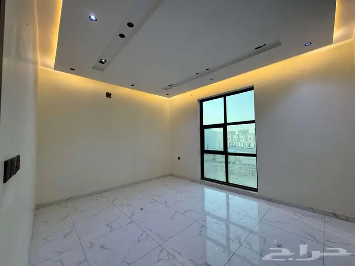 دور من 6 غرف و 5 حمامات في بدر للإيجار ب 36000 سنوي 1