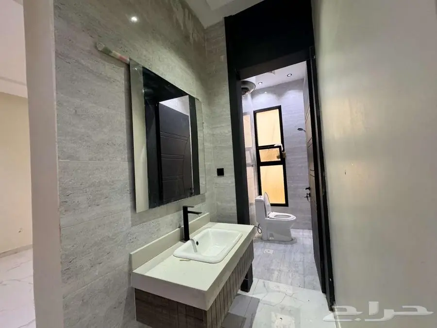 دور من 6 غرف و 5 حمامات في بدر للإيجار ب 36000 سنوي 6