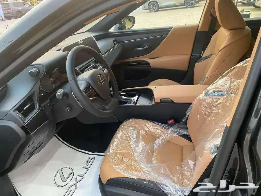 لكزس ES 300 AH هايبرد 2025 سعودى اسود 5