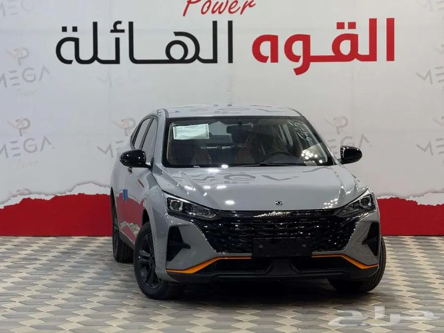 فرصة- دونج فينج E1 2025   سيارة شبابية بسعر مغري 1